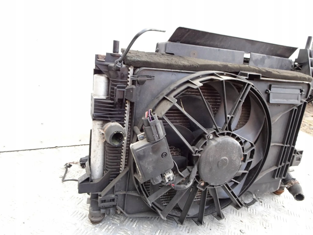 Купити Радіатор води + вентилятор ford focus mk3 1.6 tdci