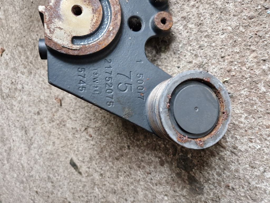 фото №2, Кронштейн ролики натягувача renault gama range t volvo fm fh