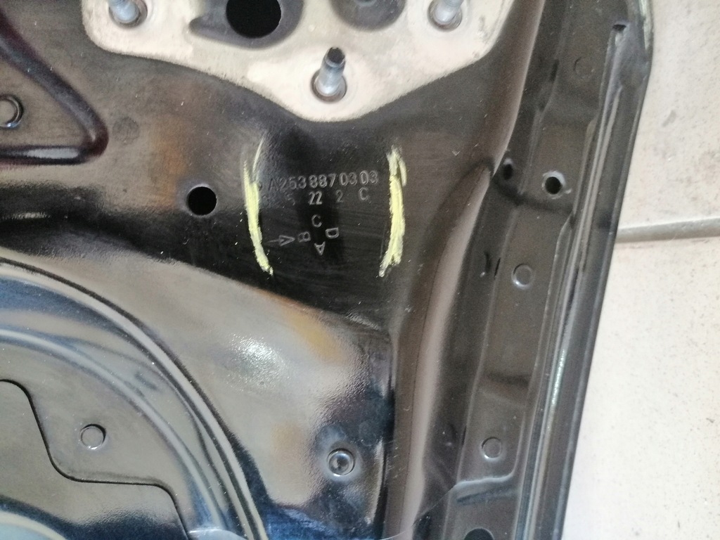 фото №15, Mercedes a253 glc капот