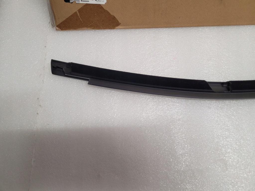 фото №7, Dacia sandero iii 3 молдинг уплотнитель дверь левая левых 828210551r nowa оригинальный номер