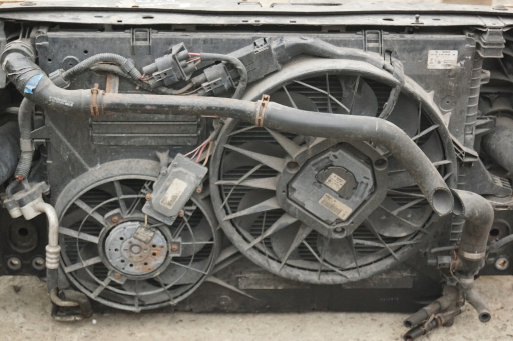 фото №16, Pas передний радиатор vw touareg 7l 4.2 fsi