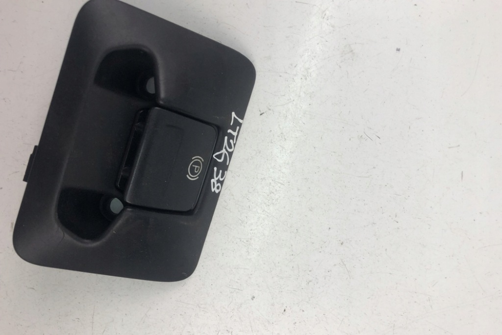 фото №1, Кнопка pdc volvo v60 31433500 2014