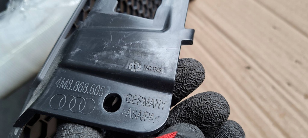 фото №8, Sq8 4m rsq8 q8 захист накладка край стіни бічний ліва 4m8868605