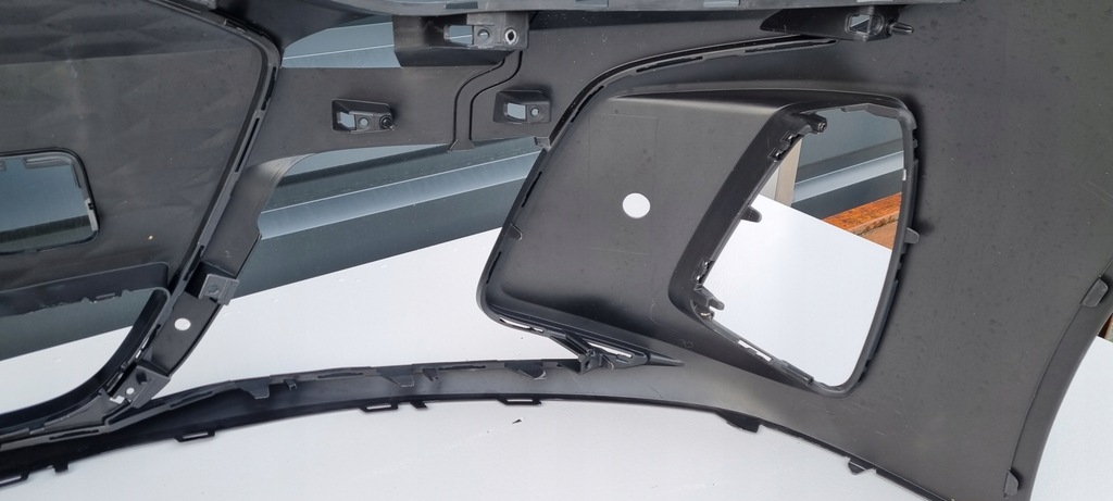 фото №15, Audi gt rs e-tron 4j3 бампер перед оригинал b257