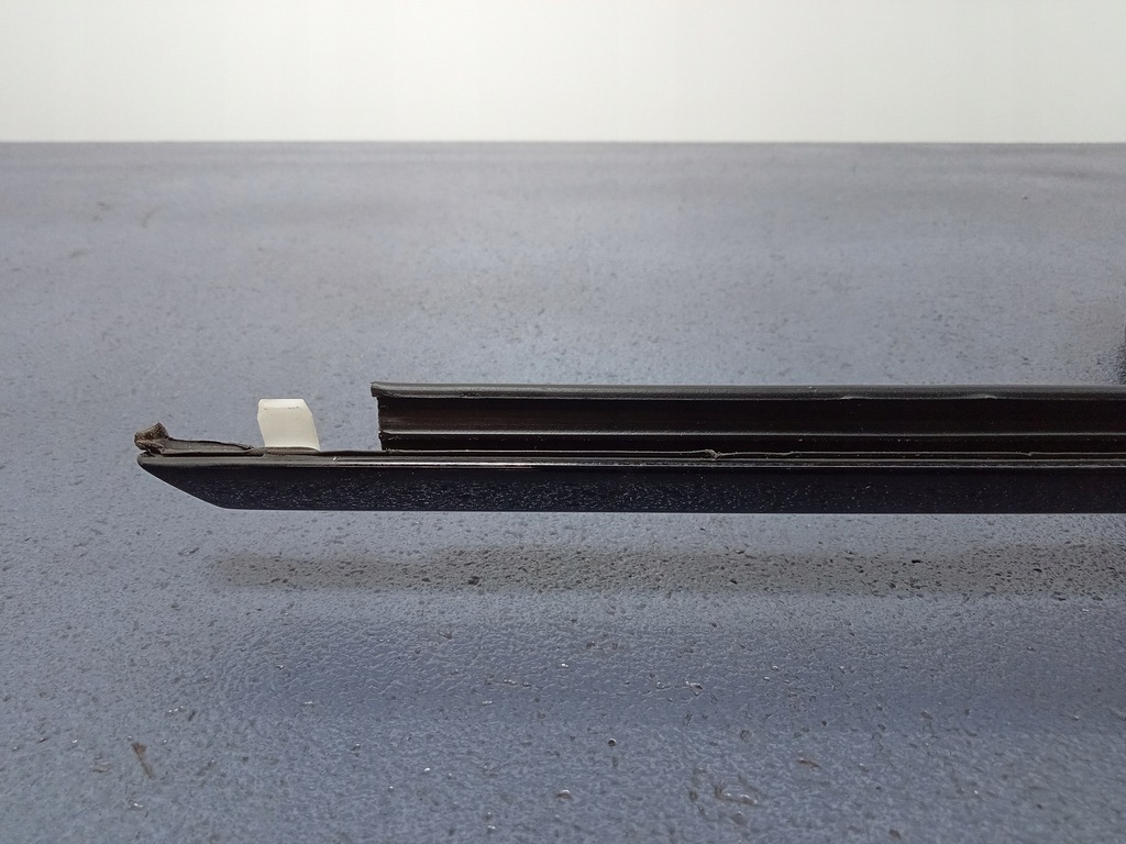 фото №9, V90 s90 ii молдинг ущільнювач перед права 31848055