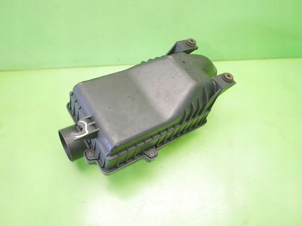 фото №8, Корпус фильтра воздуха kia carnival i 2.9tdi 99-