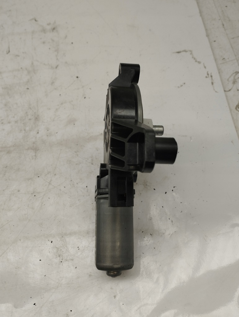 Mercedes w177 amg a35 моторчик стекло левый задний  a0009060808 с Разборки