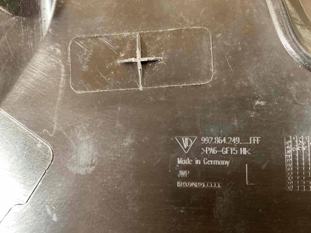 Накладка ліва porsche carrera 992 992864249ok1 в Україні