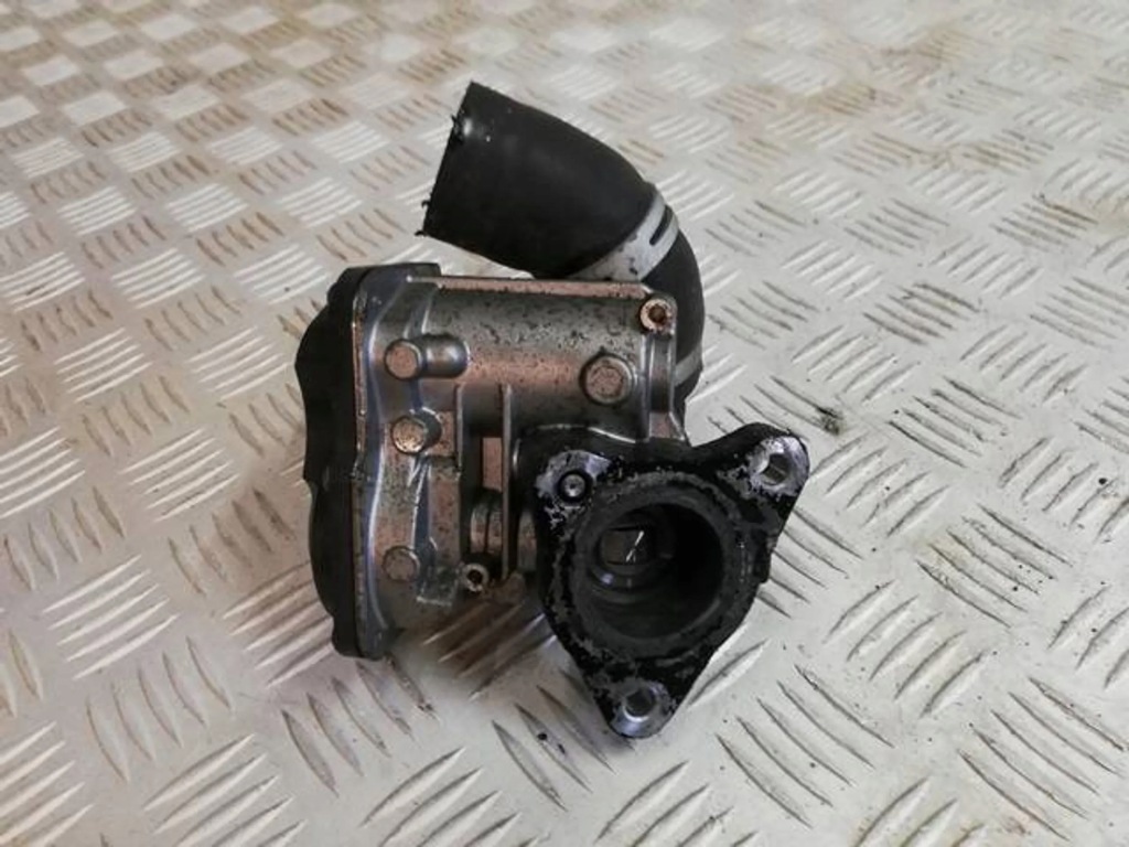 Купити Клапан egr qashqai j11 1.5 dci 147104647r