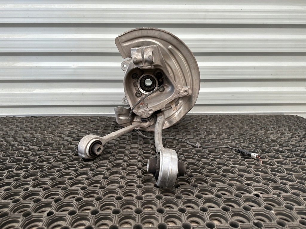 фото №1, Bmw x4 m f98 поворотный кулак рычаг перед левый 8067435
