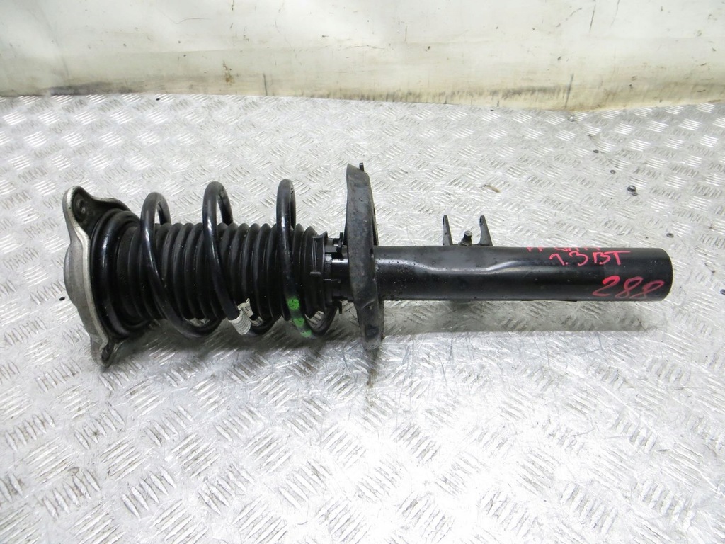 фото №1, Mercedes w177 амортизатор правый перед 17-