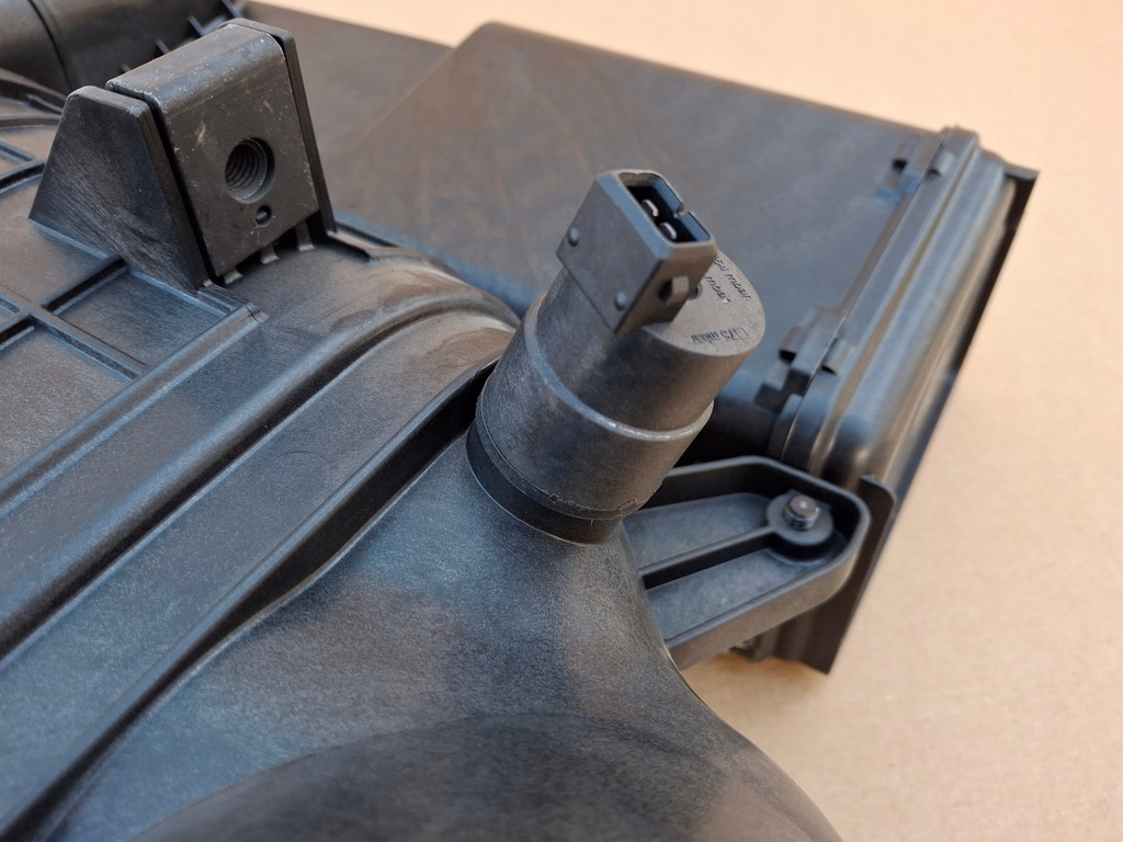 фото №11, Iveco eurocargo 08-15 фільтр корпус фільтра повітря 504108271