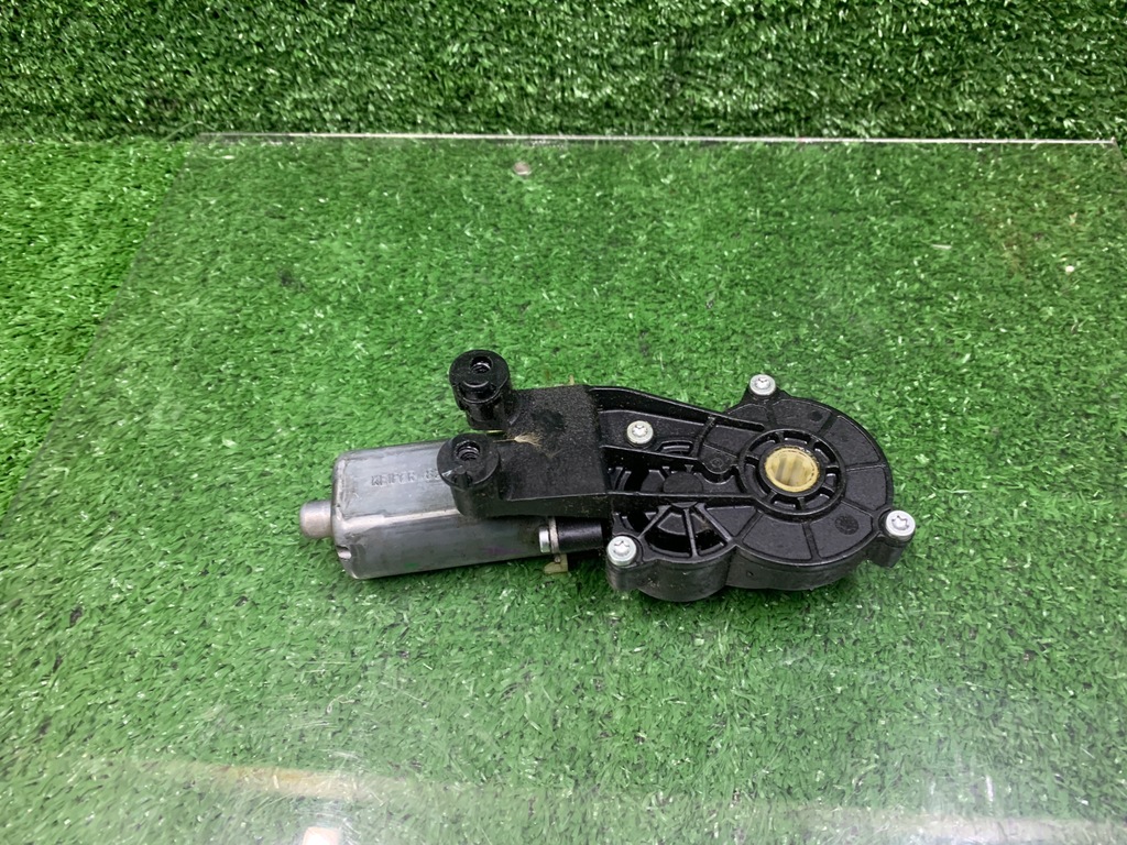 фото №1, Mercedes r-kl w251 моторчик регулировки сиденье левый перед 0390203211