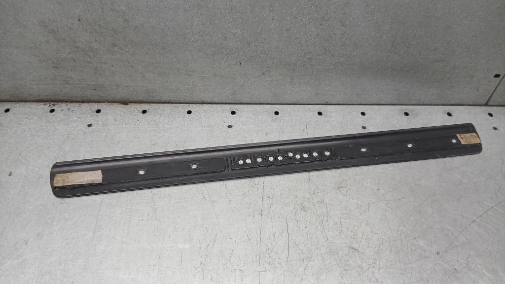 фото №5, Молдинг порог левый перед volvo s60 i 2.4d5 03r 8659960