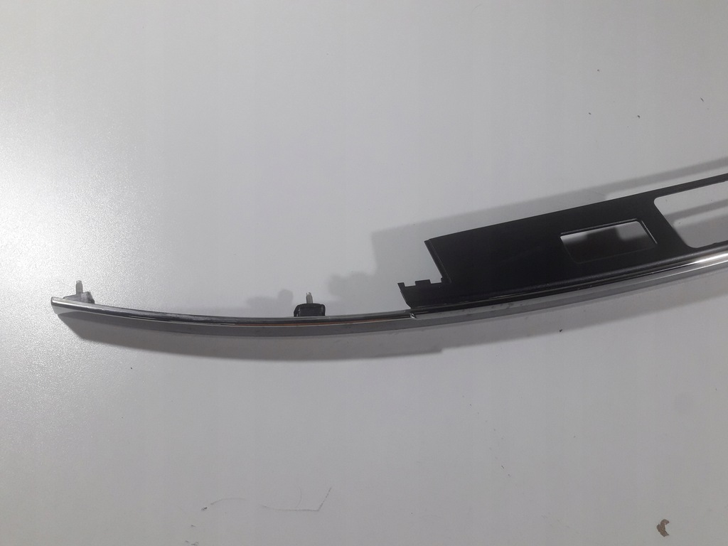 фото №9, Jaguar xe x760 15r- молдинг крышки багажника gx63-40406-a