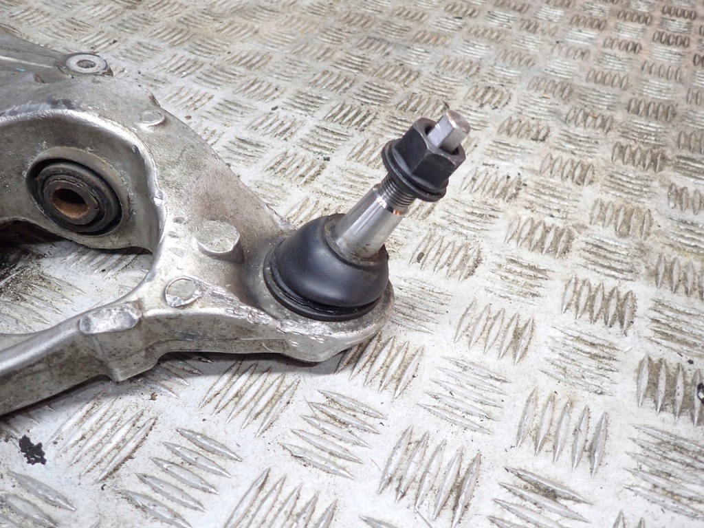 фото №7, Рычаг передний правый нижний dodge ram 4x4 09-