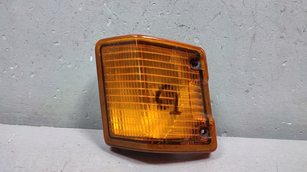 фото №1, Поворотник левый перед volkswagen transporter t3