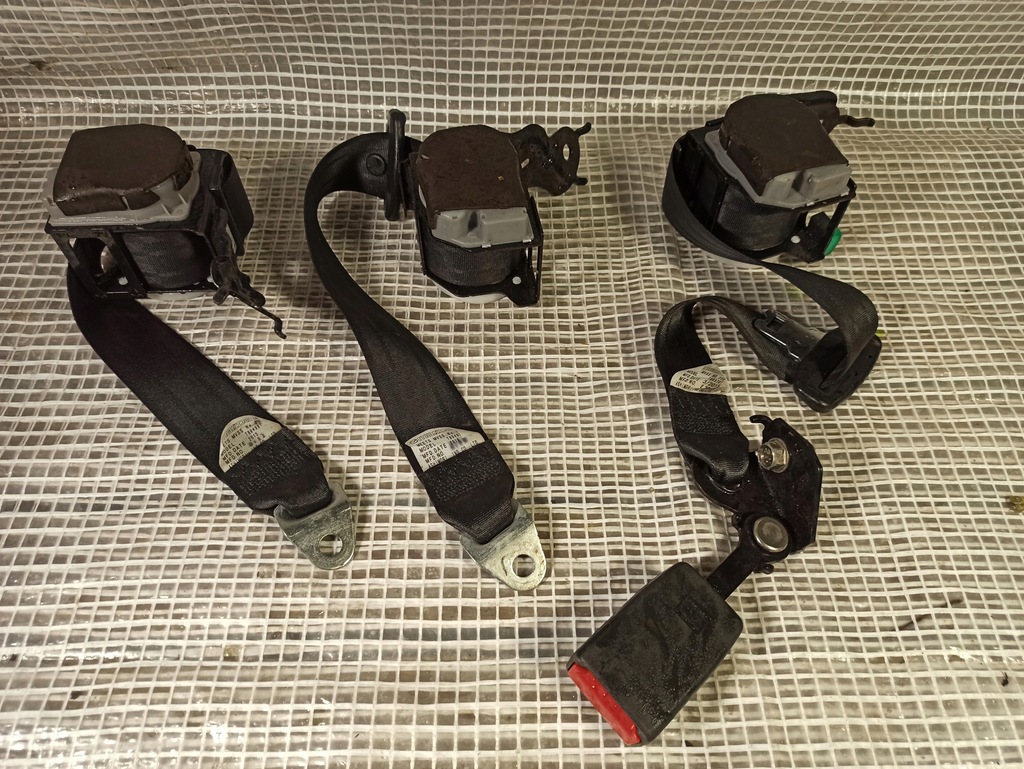 фото №1, Mazda 6 iii gj ремни задняя левый правый середина комплект