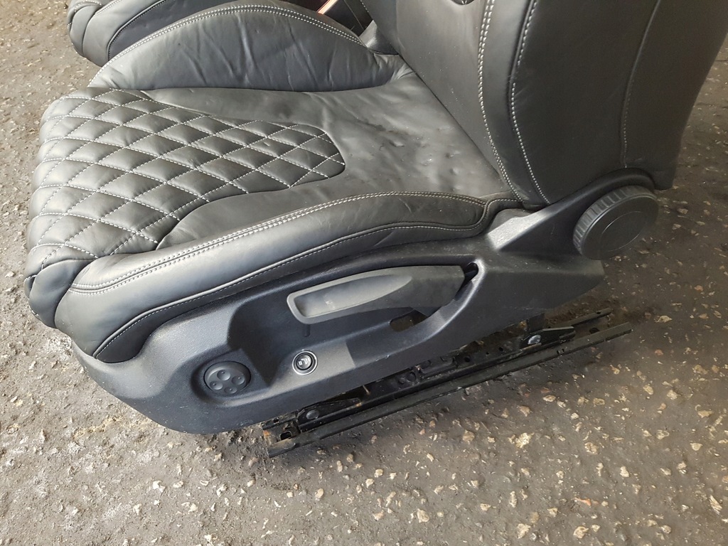 фото №8, Audi r8 420 2008r сиденья кожаный комплект