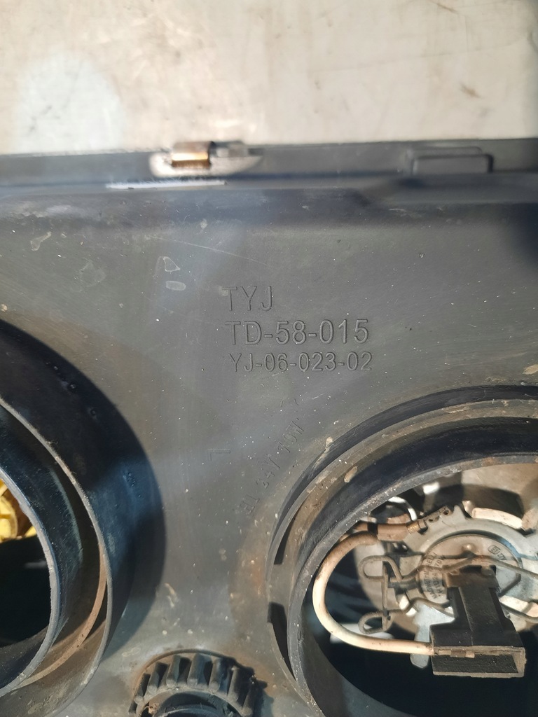 фото №9, Лампа фара лівий перед renault magnum 440 dxi