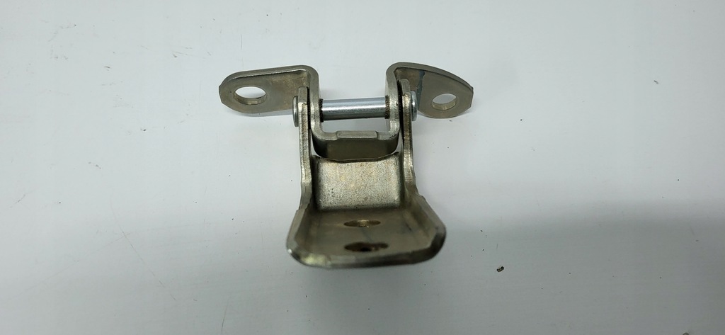 фото №4, Lexus rx prius rav4 yaris ii lexus петля дверь задняя dół левый 68780-0d071