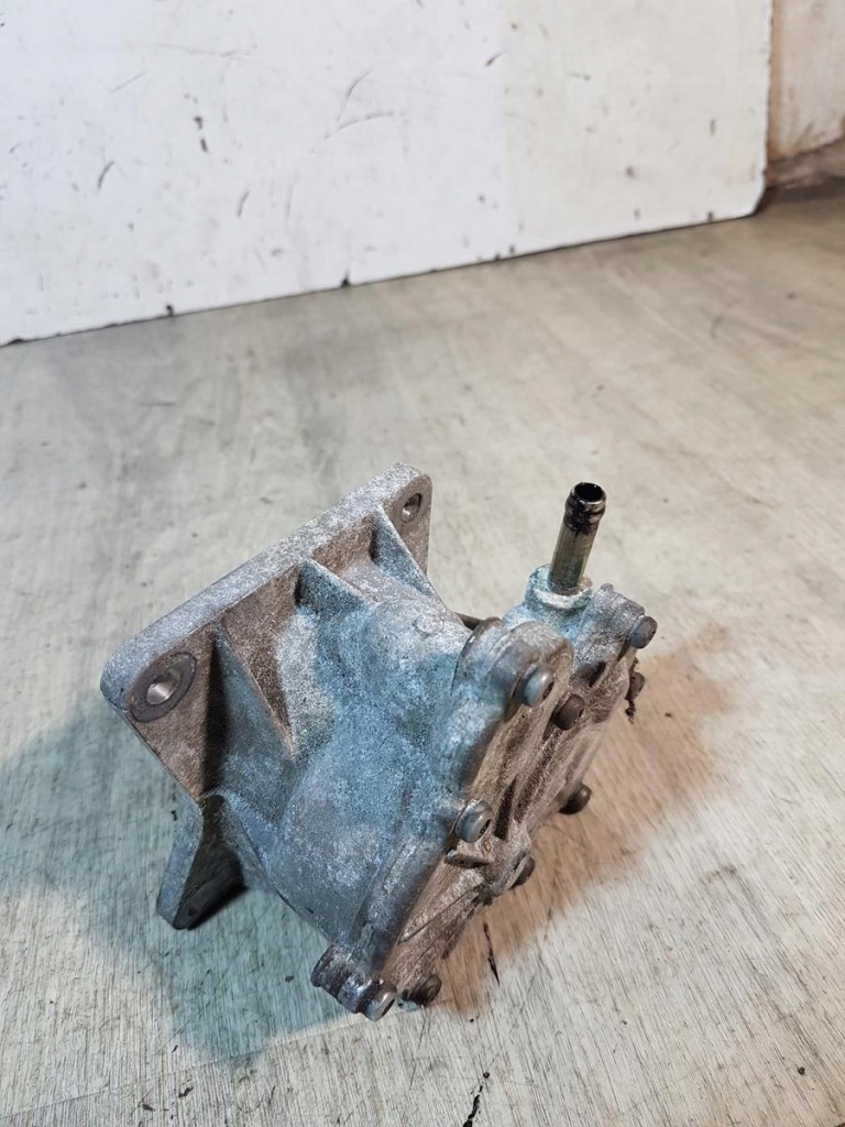 фото №1, Насос вакуум вакуум вакуумa toyota previa 2.2td