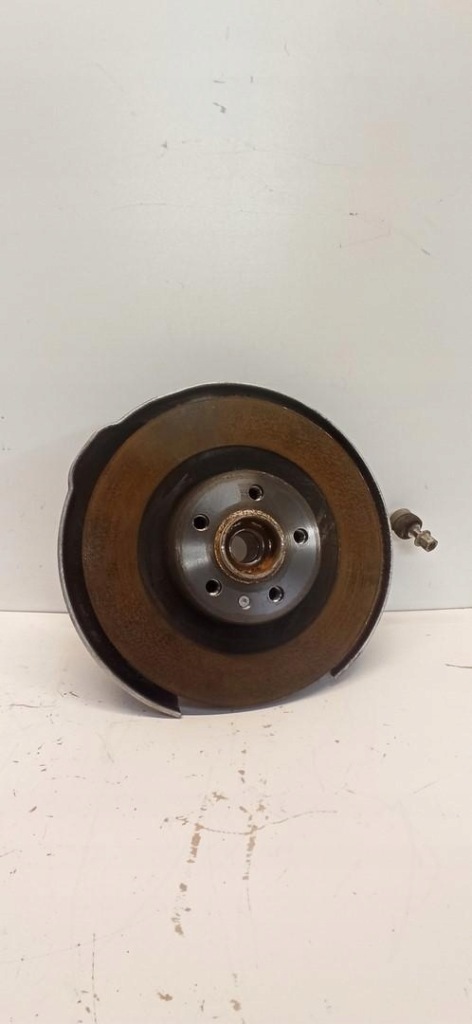 фото №1, Volvo v60 cc поворотний кулак правий задня 31658163