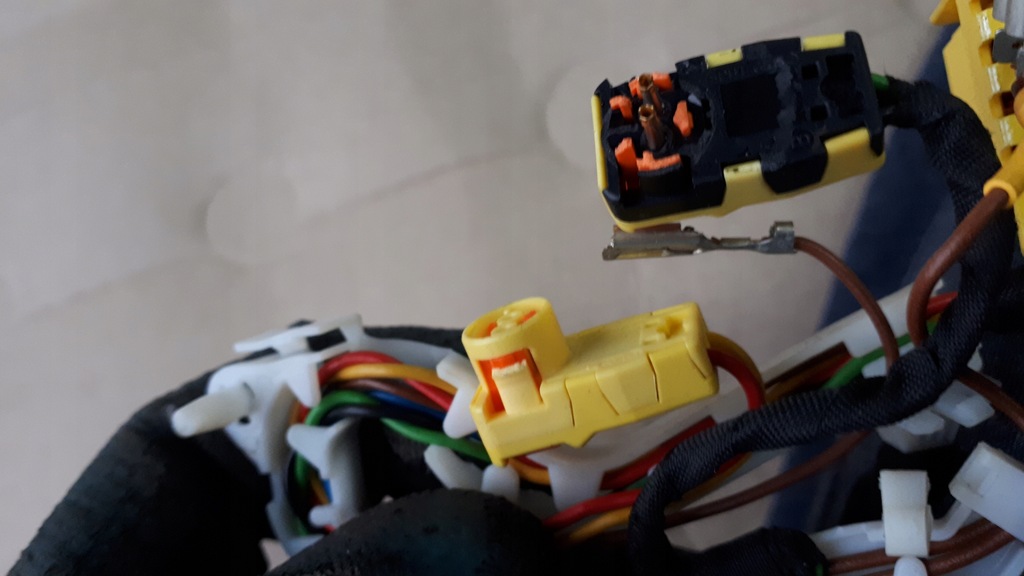 фото №5, Audi оригінальний номер 4h0971589f