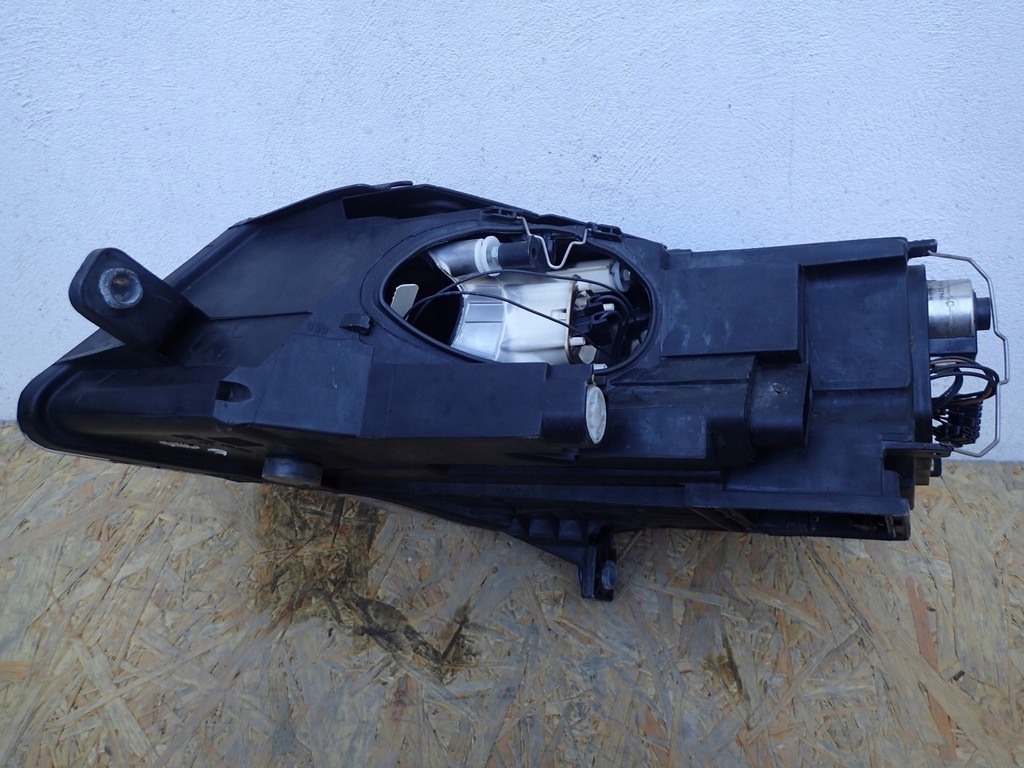 фото №12, Passat b6 лампа правая перед bi-xenon 3c0941752k eu