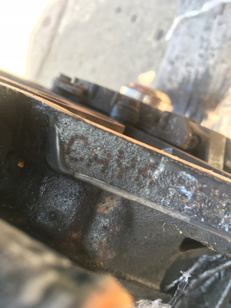 Двигун стійку  vw seat skoda audi 1.6tdi cay Зі Шроту