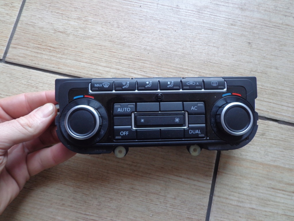 фото №1, Golf 6 iv 10r. панель обдув кондиционера