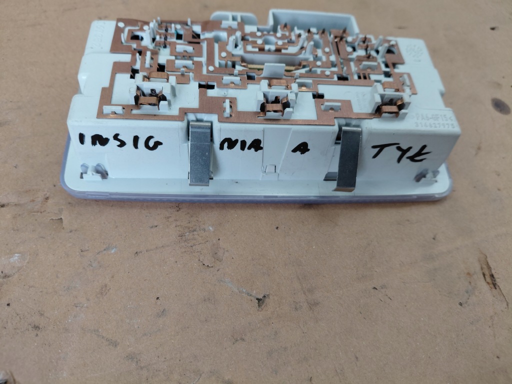 Opel insignia a рестайлинг  лампа обшивки потолка салона Оригинал