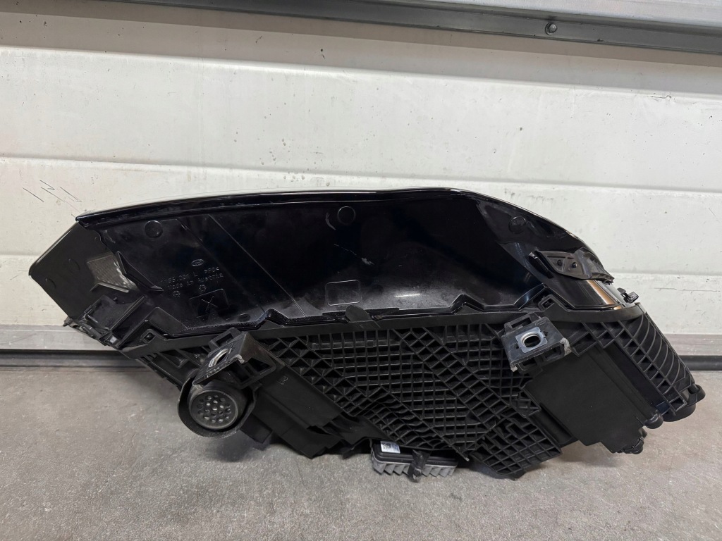 Купить Audi q7 4m full led laser левая правый  фара рестайлинг  идеальное