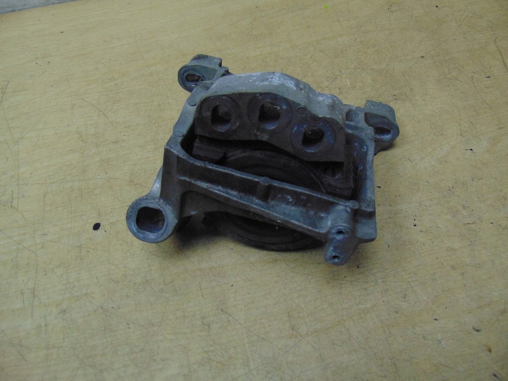 фото №11, Подушка двигателя кронштейн правая mazda 6 gj 2.2d 2012-