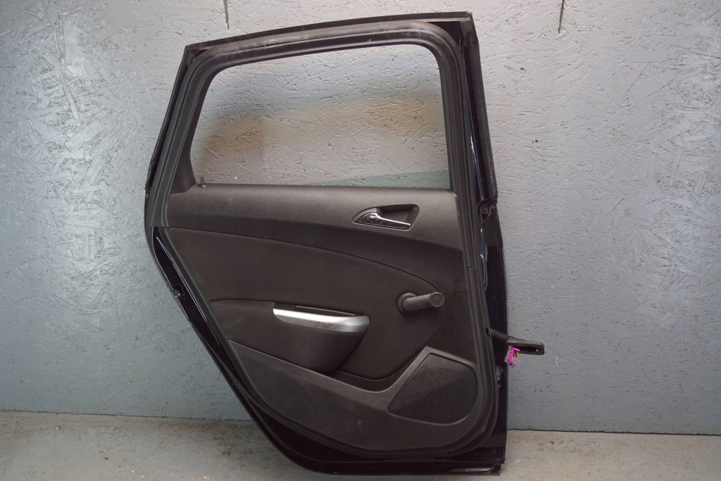 Opel astra iv j дверь левый задний  d1390 с Разборки
