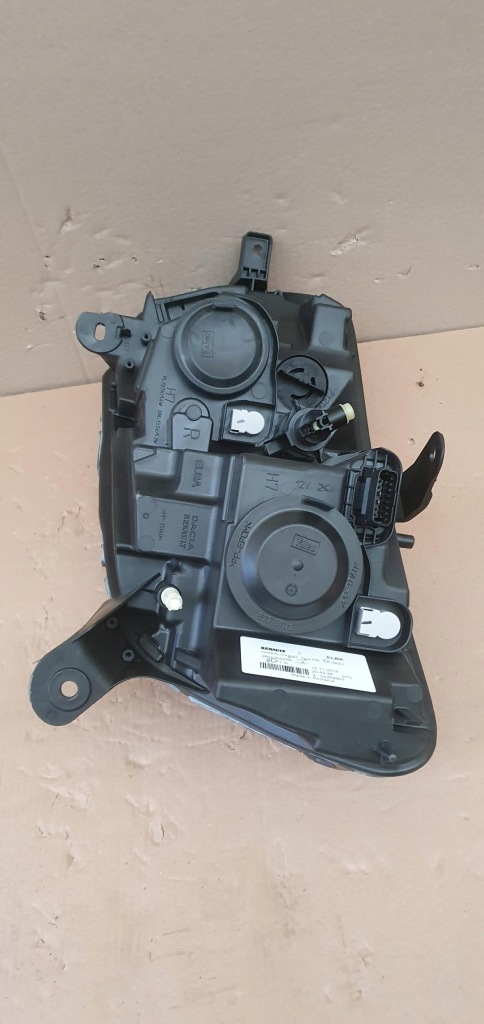 Фара правая  перед передняя led renault sandero 2 рестайлинг  260100437r в Украине