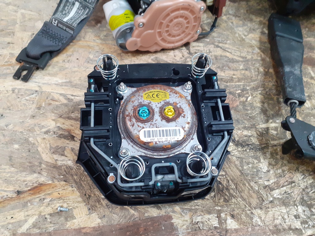 фото №6, Genesis g80 2015- консоль приборная панель подушки безопасности ремни