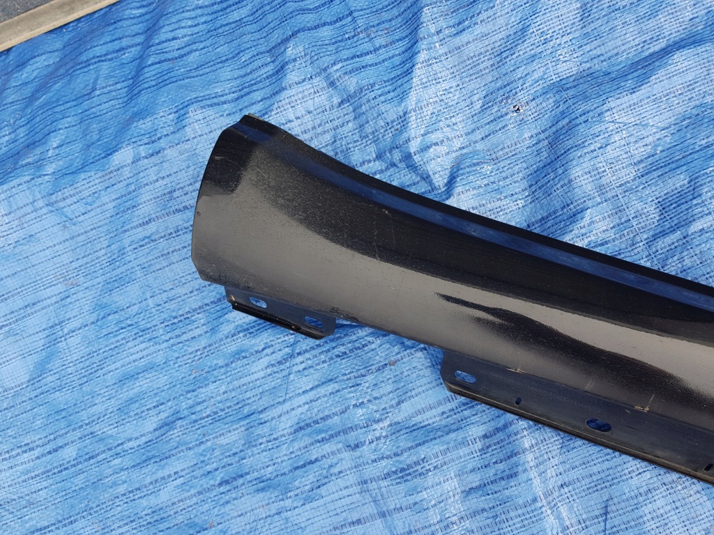 Молдинг поріг права mercedes cls 55 w219 amg 5.5 c197 197 Зі Шроту