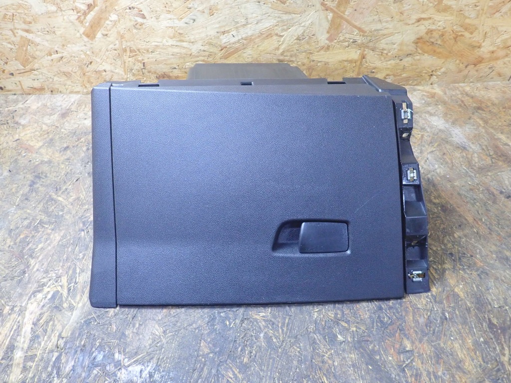 фото №1, Бардачок пасажира renault clio v 1,0 tce 2021r 681081071r 8508