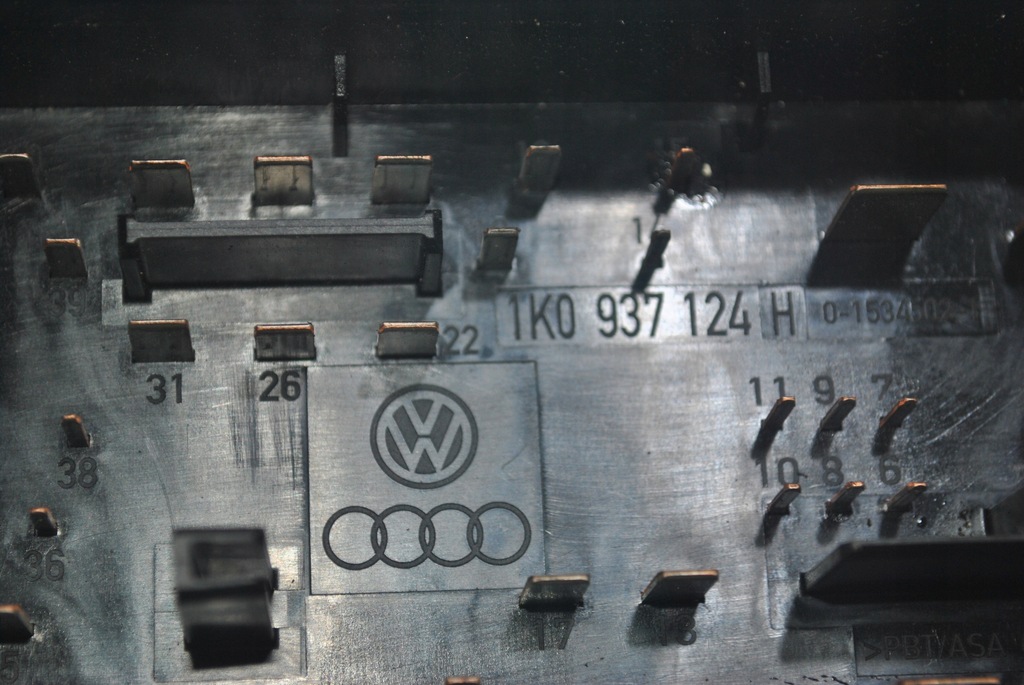 фото №7, Коробка предохранителей vw golf v 1k0937124h