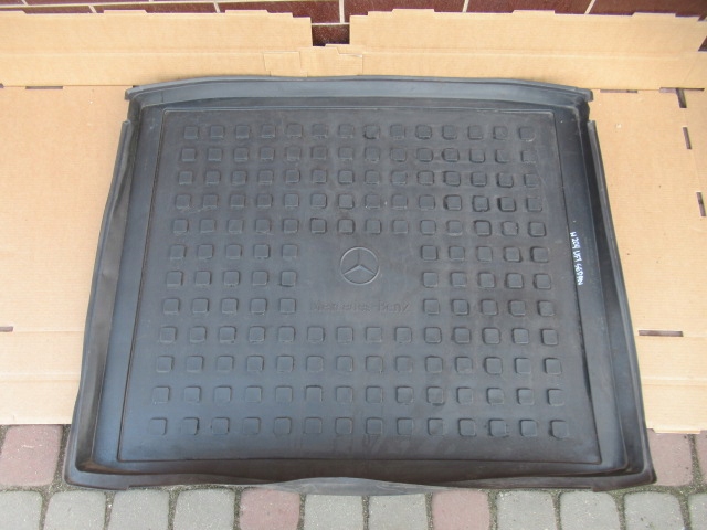 фото №1, Mercedes w204 обшивка багажника a1178140041