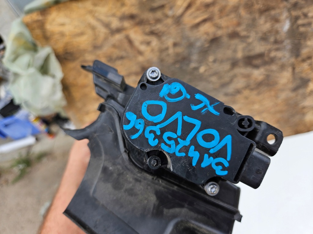 фото №6, Volvo xc60 ii шторка жалюзі повітропровід повітря впуск