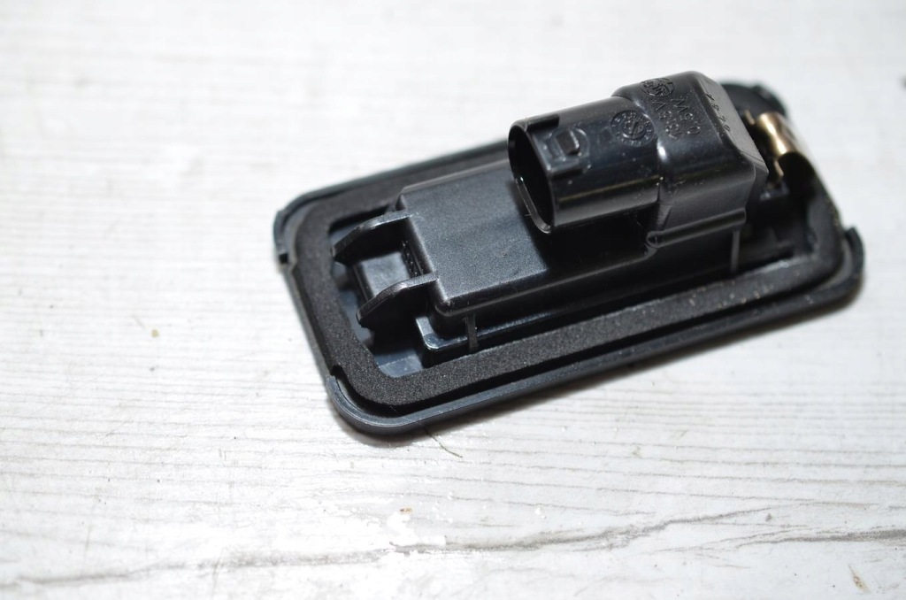 фото №2, Лампа освітлення номерного знака alfa romeo giulia