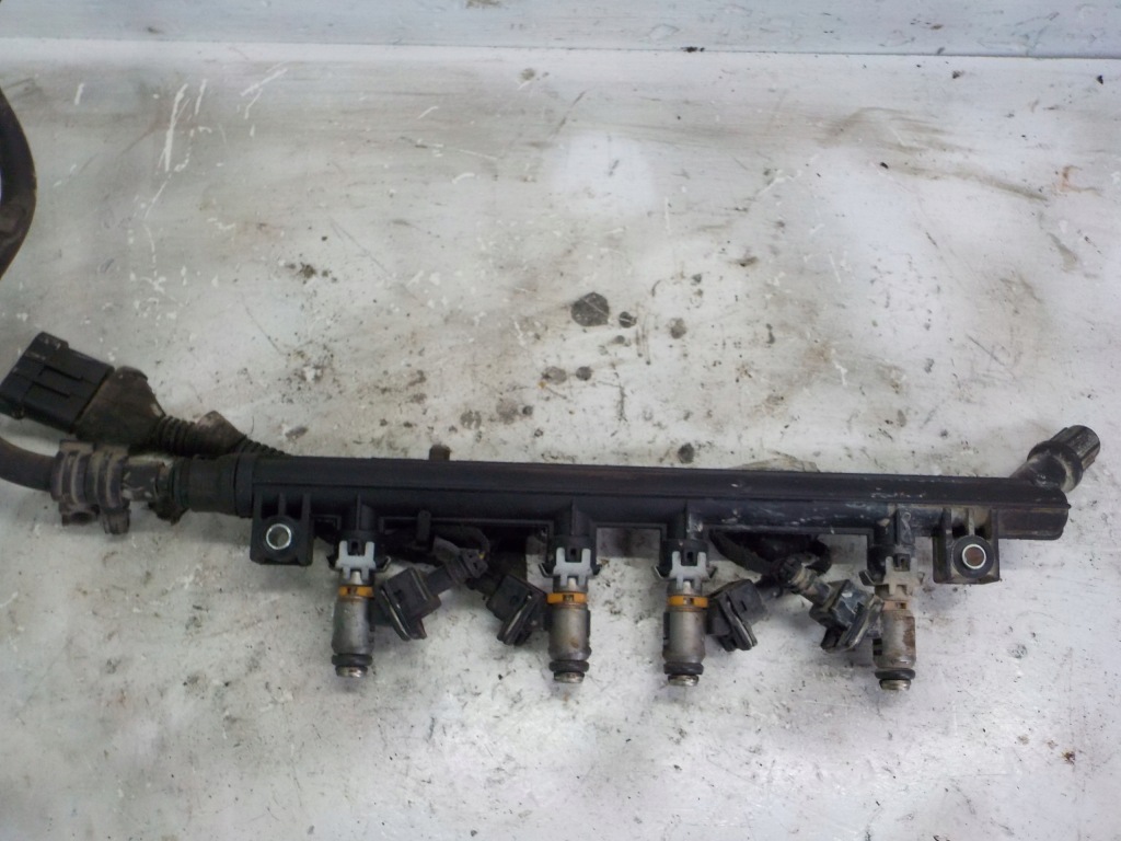 фото №1, Fiat albea 1.4 форсунки молдинг упорскування