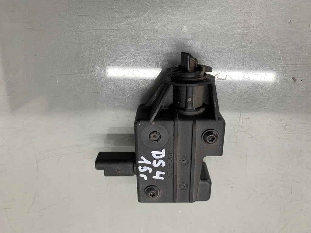 Привод крышка заливной топлива citroen ds4 1.2 thp 15 r 9651690280 Цена