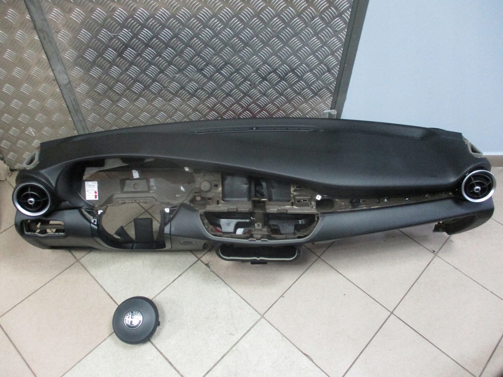 фото №1, Панель приладів консоль подушка безпеки alfa romeo giulia