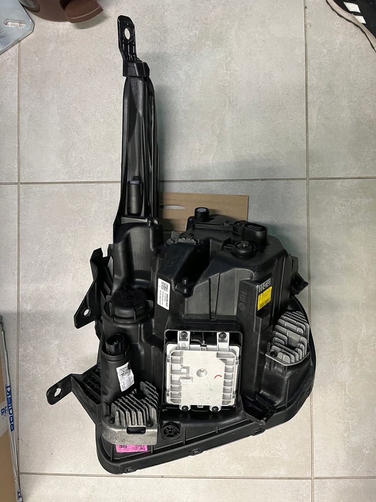 фото №3, Лампа правая фара левый led kia sportage 5 v nq5 2022- 92101-r2000