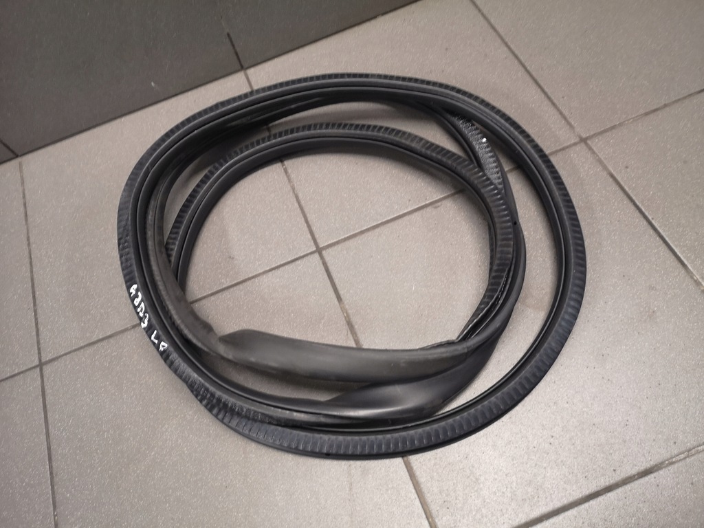 фото №7, Прокладка двері правий задня audi a8 d3 long