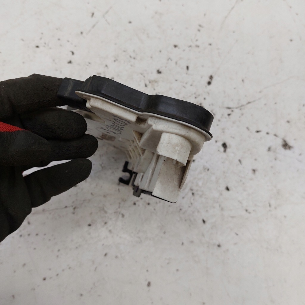 фото №9, Volkswagen vw scirocco 3 замок дверь левый перед 7pin 5n1837015a