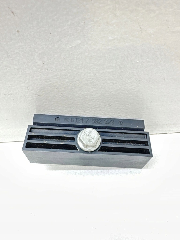 фото №1, Bmw 5 f10 f11 2012 кронштейн акумулятор